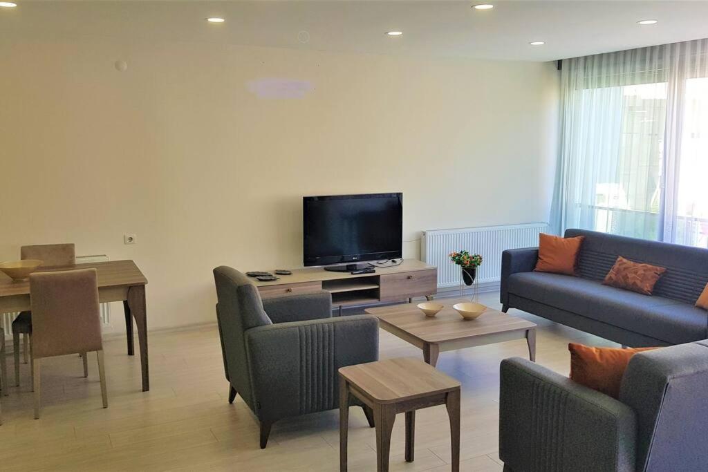 Appartement 10 Location, Close To Beaches And Anywhere Antalya