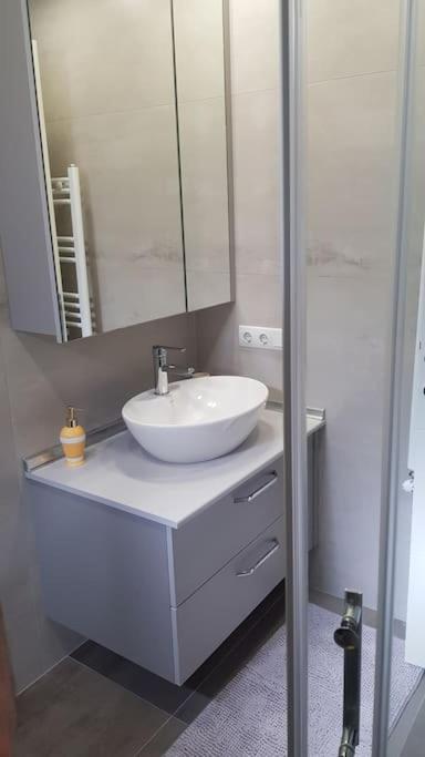 10 Location, Close To Beaches And Anywhere Appartement Antalya