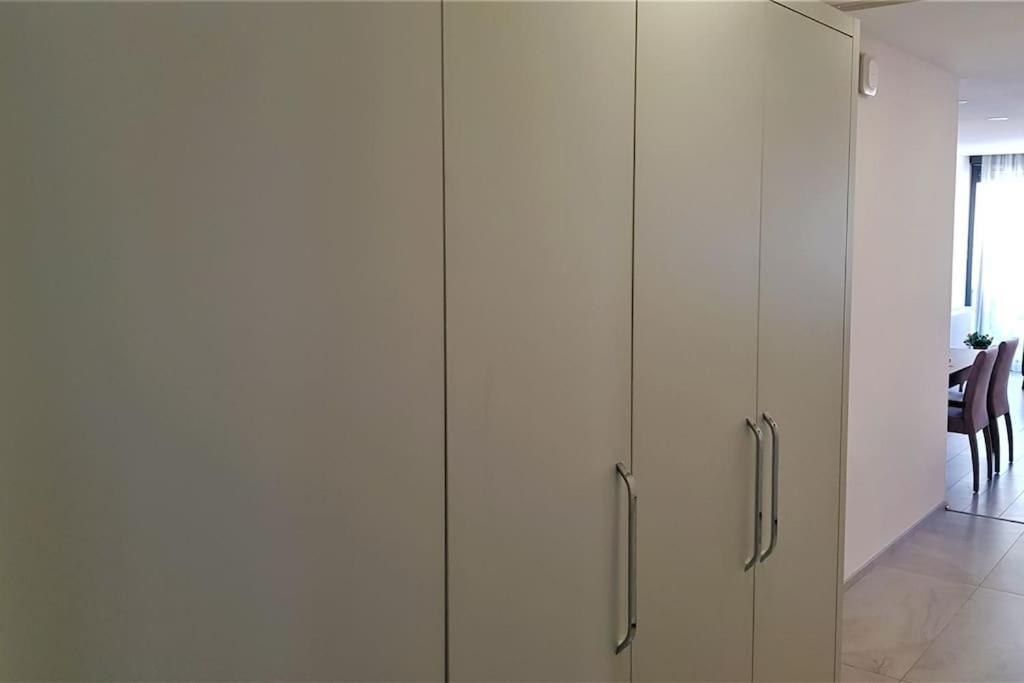 Appartement 10 Location, Close To Beaches And Anywhere *
